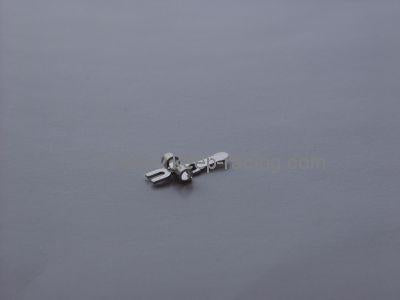 Y-piece for needle valve